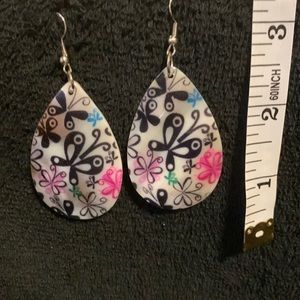 Butterfly earrings printed on glass shell material